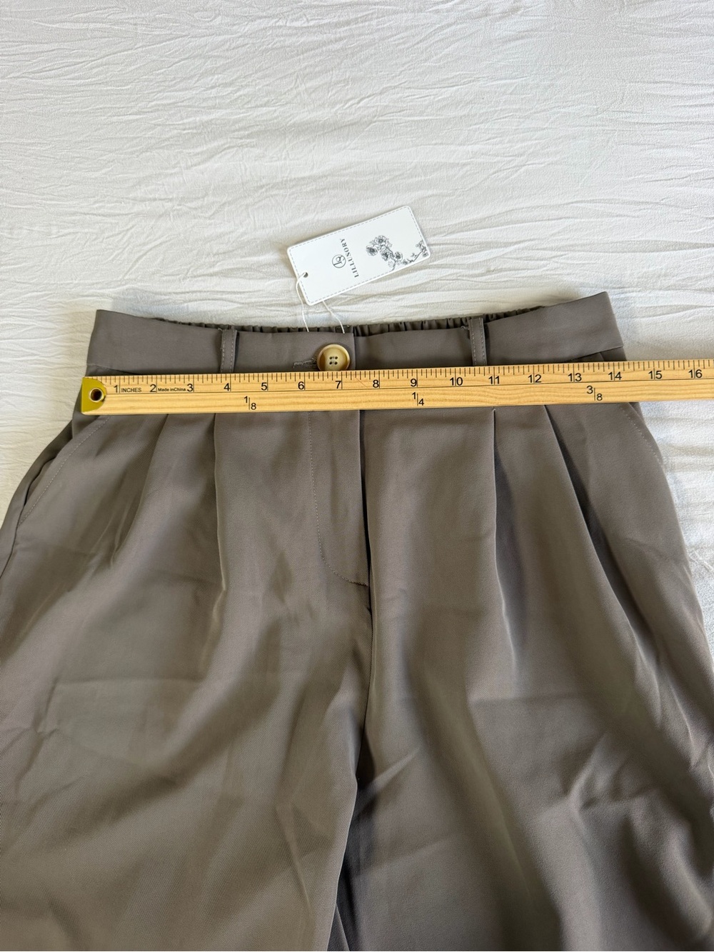 High-Rise Wide-Leg Pants in Olive Green - Picture 5 of 11